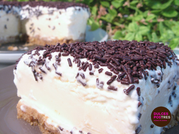 Tarta de chocolate blanco - Dulcespostres.com