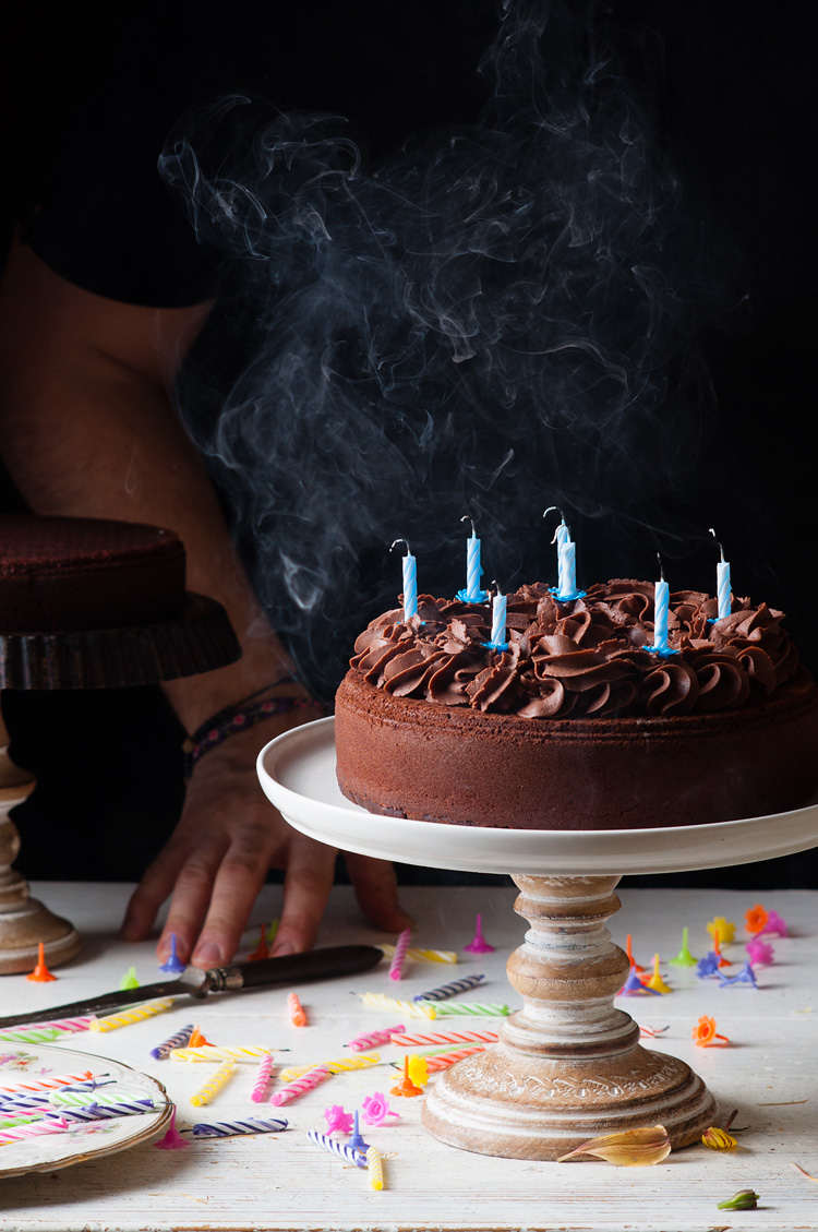 Tarta De Cumpleanos De Chocolate Receta Facil De Dulcespostres Com